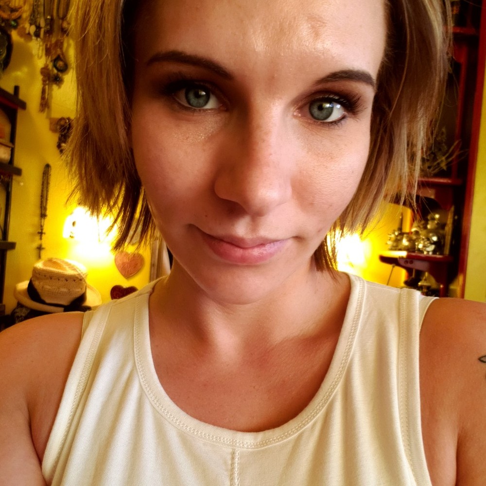 Meet your Posher, Myra